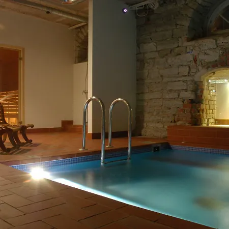 16eur - Fat Margaret's *