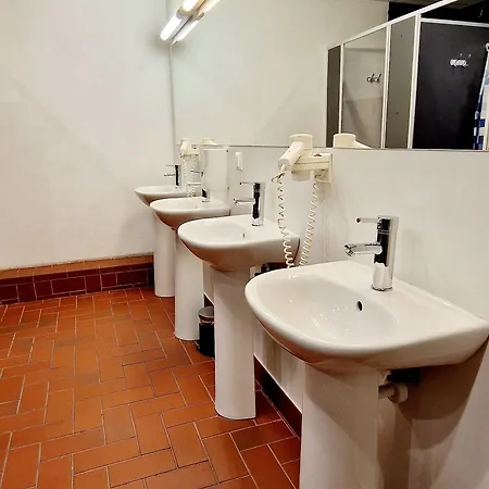 Hostel 16eur - Fat Margaret's *