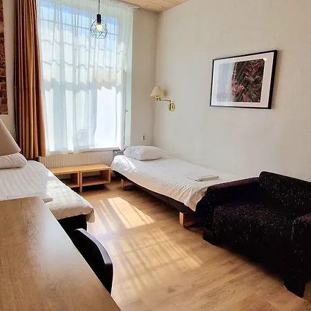 16eur - Fat Margaret's Hostel *