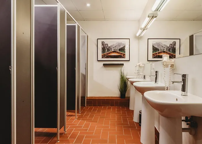 16eur - Fat Margaret's Hostal *