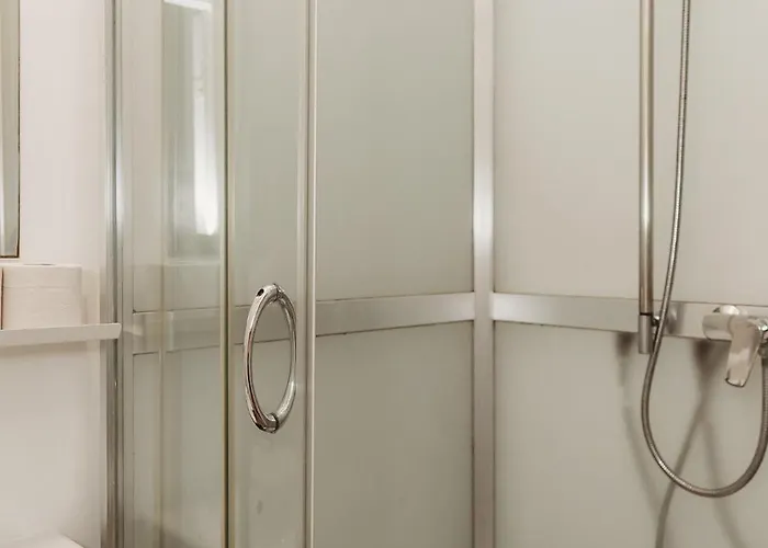 Hostal 16eur - Fat Margaret's *