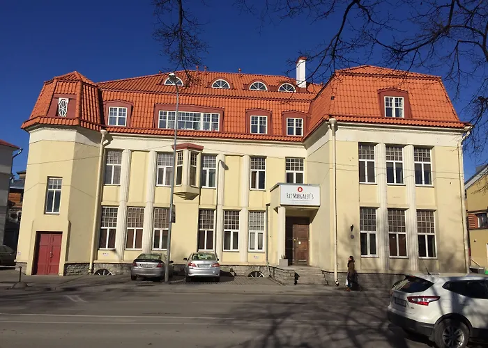 Hostel 16eur - Fat Margaret's