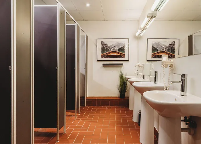 Hostel 16eur - Fat Margaret's