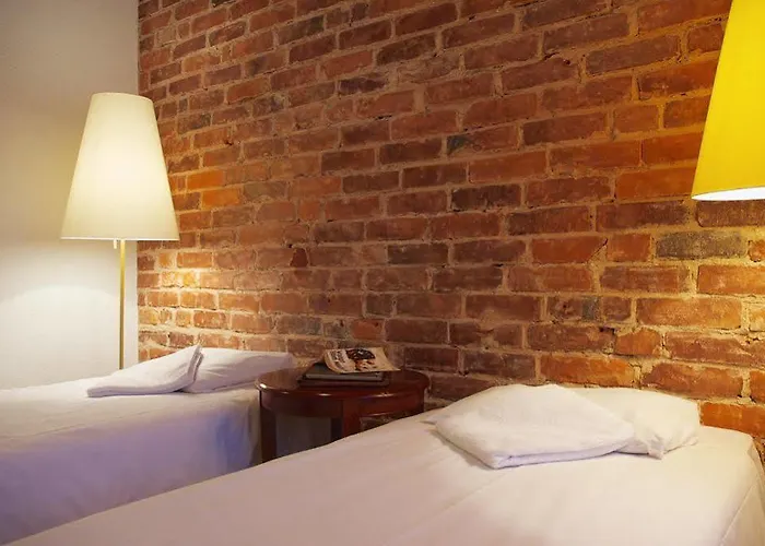 Hostal 16eur - Fat Margaret's