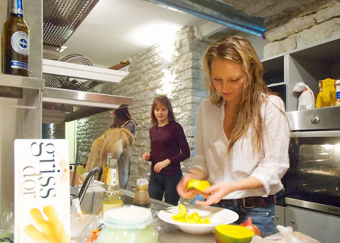 Hostel 16eur - Fat Margaret's *